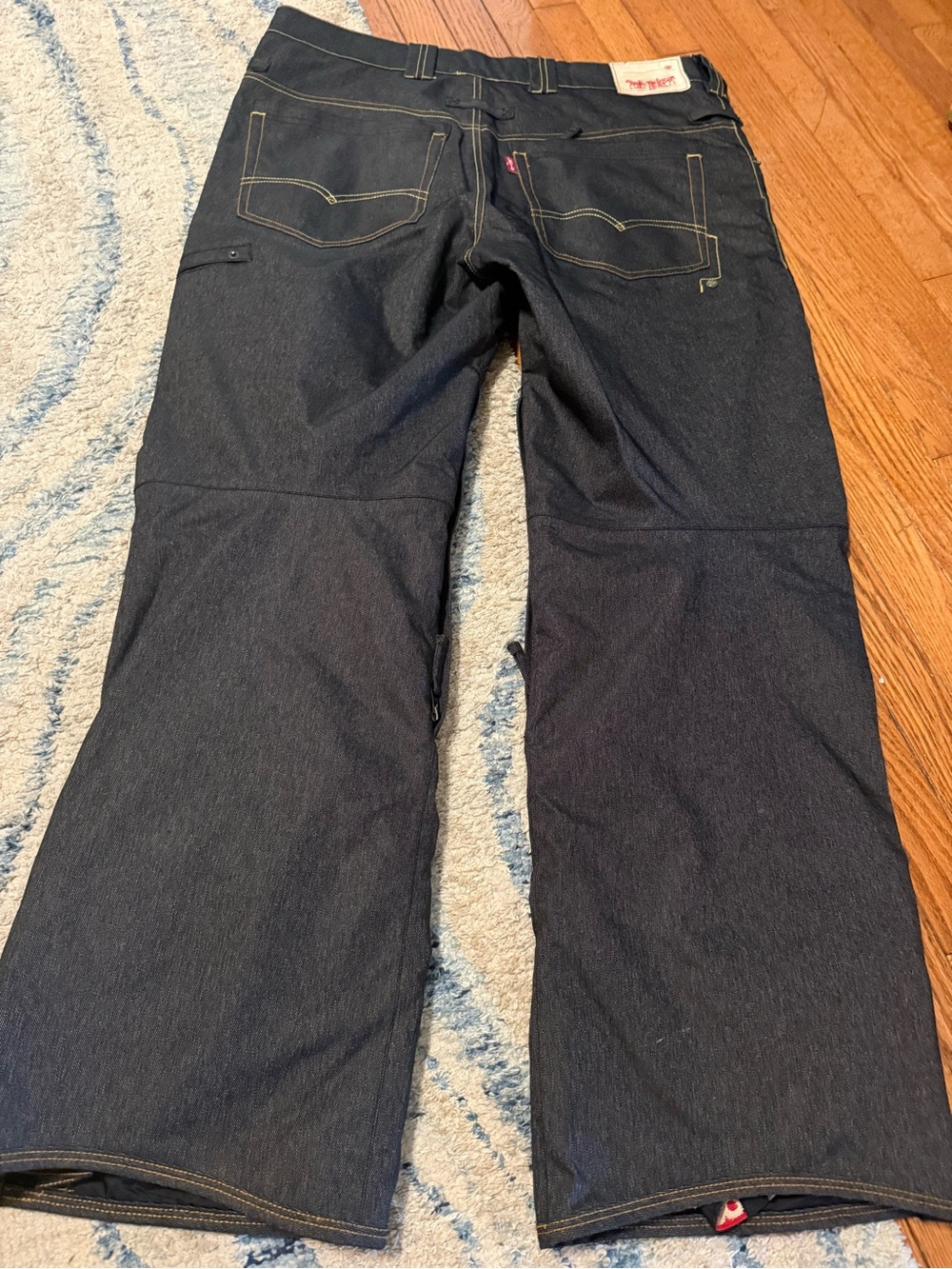 Men's Dark Levi Slim Straight Snow Pants - Picture 3 of 5